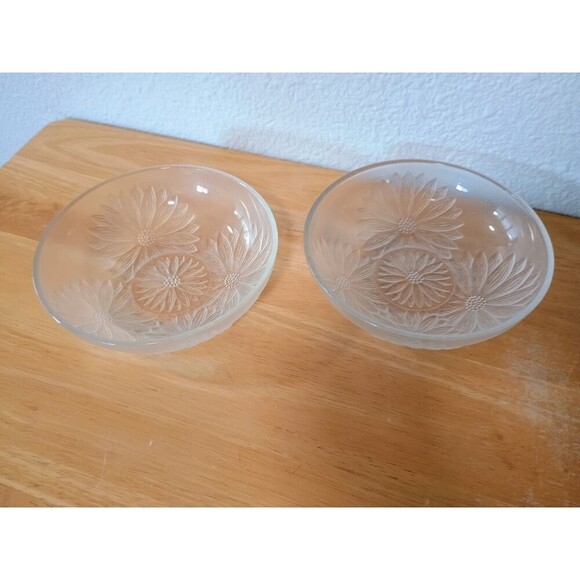 Unmarked Other - Daisy Etched Flower Glass Candy Dish Set Of 2